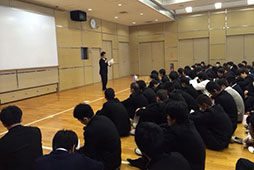 河合塾の先生をお招きして<br />　