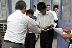 リニューアル工事の関係から<br />春季体育デーと各クラブの賞状伝達は<br />職員室にて行い、全校放送