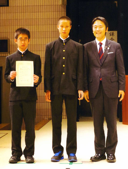 写真は松尾市長と