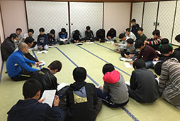 室長会議で翌日の予定の確認