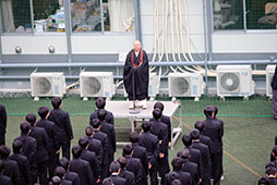 自分を律すること大切さのお話をされました