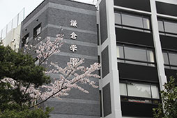 生憎の天気でしたが、桜ももってくれました