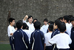 作戦会議、担任も熱くなります!