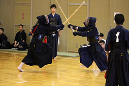 招待試合、ホームでは負けられない！