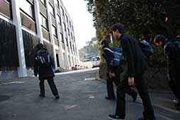 冬休みも終わり、今日からまた元気よく登校です