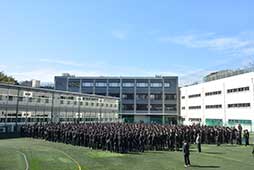 続いて今年度退職される先生お二人より　在校生に最後のメッセージ